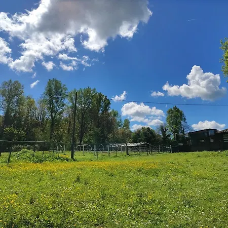 La Baia Dei Lupi ベッド・アンド・ブレックファスト Rezzano