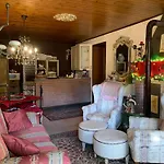 ベッド・アンド・ブレックファスト La Baia Dei Lupi Rezzano